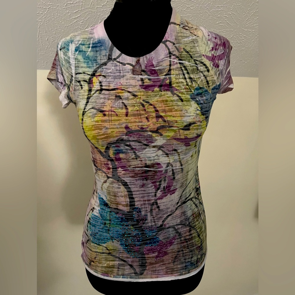 Multi color t-shirt. Perfect for summer wear.